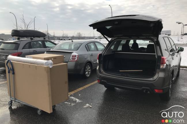2021 Subaru Forester, hatch open